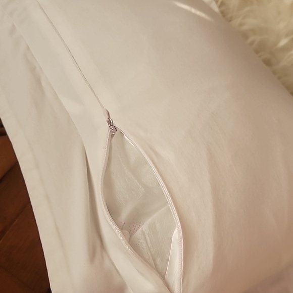 Gold Leaves Embroidery Design Pillow Set decorative throw pillows 20"×14" aprox. - Picture 11 of 16